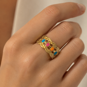 Bague Réglable Bohèmes – Acier Inoxydable portée par une femme