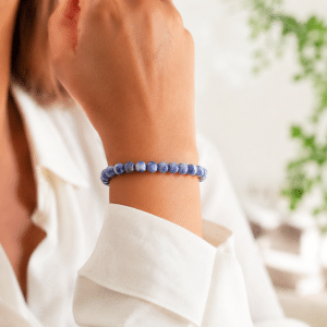 Bracelet Femme – Jaspe Bleu Tacheté porté par une femme