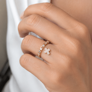Bague Croix Breloque Zirconiums