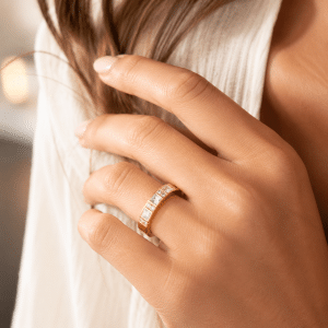Bague femme réglable lignée diamants CZ