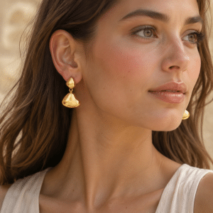 Boucles d’Oreilles Pendantes Coeur en Plaqué Or