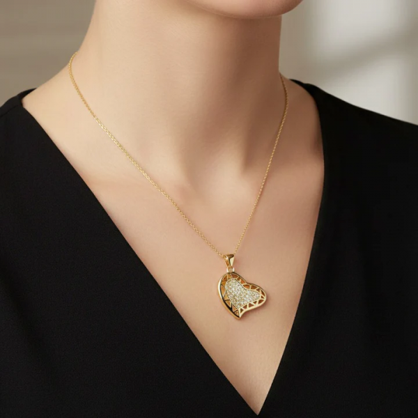 Collier Pendentif Coeur Plaqué Or et Zirconiums – Image 2