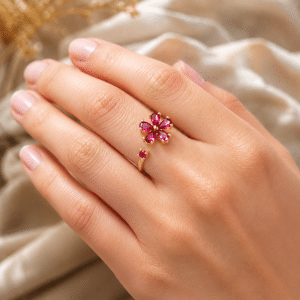 Bague Fleur Plaquée Or Éclat Rubis