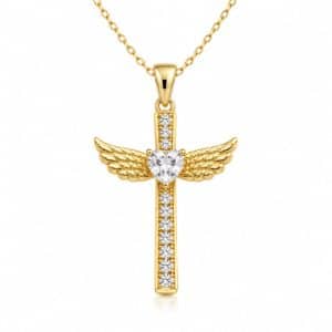 Collier doré avec pendentif croix ailes d’ange serti de zirconiums
